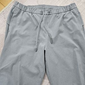 Lululemon Joggers - size 8